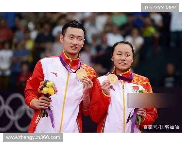 深圳羽毛球队与重庆羽毛球队赛后复盘分析战术对决与表现总结 深圳羽毛球队与重庆羽毛球队赛后复盘分析战术对决与表现总结
